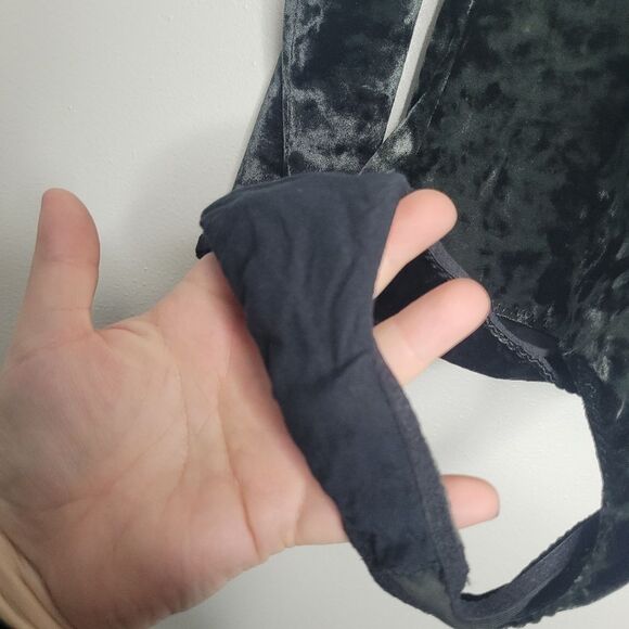 Victoria's Secret Dark Green Velvet Bodysuit Sexy Deep V Open Back Med/large - Picture 7 of 7